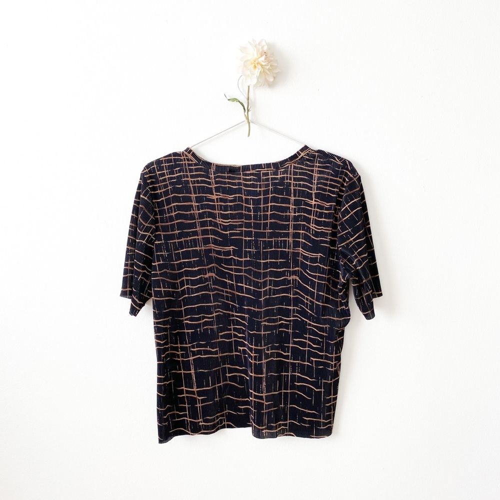 Vintage Patterned Blouse - Picture 2 of 4